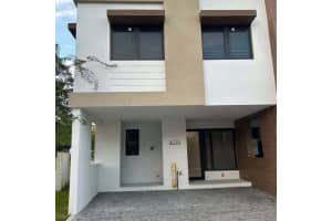 4110 Oak Place, Davie, FL 33314 - MLS#B26000430