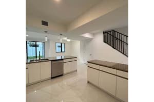 4110 Oak Place, Davie, FL 33314 - MLS#B26000430