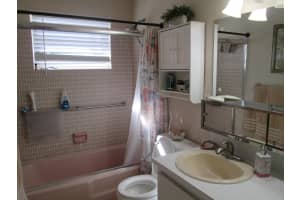 2731 Barkley Dr Drive, West Palm Beach, FL 33415 - MLS#B26000433