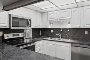 9491 Evergreen Place, Davie, FL 33324 - MLS#B26000434