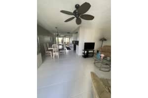 427 Grantham B, Deerfield Beach, FL 33442, Deerfield Beach, FL 33442 - MLS#B26000454