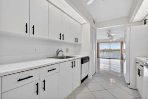 13255 16th Court, Pembroke Pines, FL 33027 - MLS#B26000457