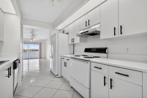 13255 16th Court, Pembroke Pines, FL 33027 - MLS#B26000457