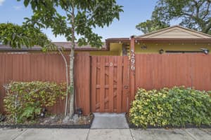 4296 Woodstock D, West Palm Beach, FL 33409, West Palm Beach, FL 33409 - MLS#B26000496