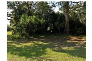 2805 Bent Pine Drive, Fort Pierce, FL 34951 - MLS#B26000511