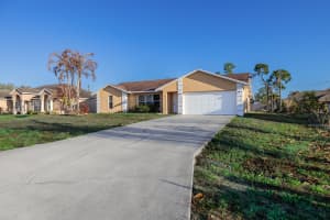 509 Fairview Avenue, Port Saint Lucie, FL 34983 - MLS#B26000525