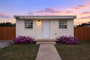 12130 Sw 215th Street, Miami, Fl 33177, Miami