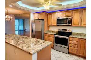 2008 Federal Highway, Boynton Beach, FL 33435 - MLS#B26000609