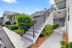 18 Colonial Club Drive, Boynton Beach, FL 33435 - MLS#B26000624