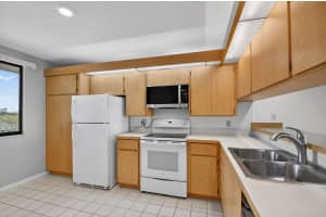 2421 Village Blvd, West Palm Beach, FL 33409, West Palm Beach, FL 33409 - MLS#B26000726