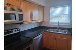 505 NE 20th Ave 217, Deerfield Beach, FL 33441, Deerfield Beach, FL 33441 - MLS#B26000730