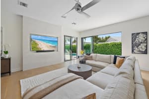 10742 Burgee Court, Hobe Sound, FL 33455 - MLS#B26000741