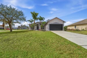 1598 SW Curtis St, Port St. Lucie, FL 34983, Port Saint Lucie, FL 34983 - MLS#B26000762
