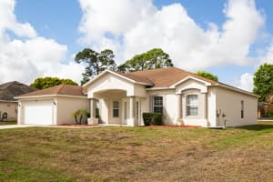 1722 SW Anderson St, Port St. Lucie, FL 34953, Port Saint Lucie, FL 34953 - MLS#B26000787