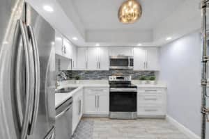 8821 38th Drive, Coral Springs, FL 33065 - MLS#B26000825