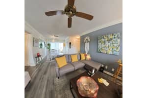 4100 Crystal Lake Dr 209, Pompano Beach, FL 33064, Pompano Beach, FL 33064 - MLS#B26000850