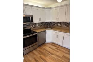 340 Pine Ridge Cir B-1, Greenacres, FL 33463, Greenacres, FL 33463 Sold 04/09/26