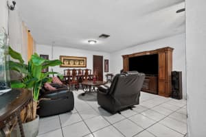 817 NE 20th St, Belle Glade, FL 33430, Belle Glade, FL 33430 - MLS#B26001013