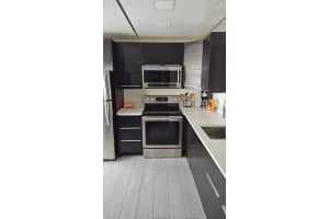 319 NE 14th Ave 506, Hallandale Beach, FL 33009, Hallandale Beach, FL 33009 - MLS#B26001050