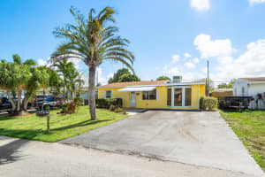 3109 Scanlan Avenue, Lake Worth Beach, FL 33461 - MLS#B26001127