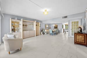 2212 NE 7th St, Hallandale Beach, FL 33009, Hallandale Beach, FL 33009 - MLS#B26001166