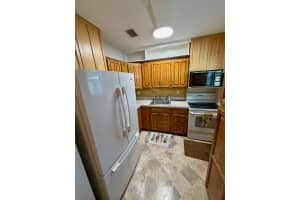 360 Forest Hill Boulevard, West Palm Beach, FL 33405 - MLS#B26001246