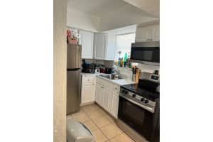 390 42nd Court, Oakland Park, FL 33334 - MLS#B26001264