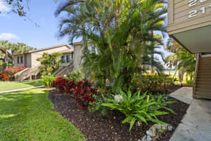 233 Edgewater Drive, Hutchinson Island, FL 34996 - MLS#B26001278