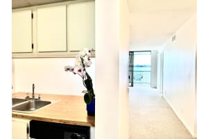 112 Lake Emerald Drive, Oakland Park, FL 33309 - MLS#B26001358