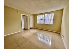 752 Executive Center Drive, West Palm Beach, FL 33401 - MLS#B26001365