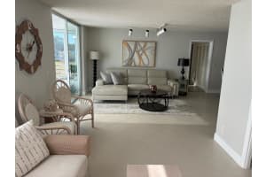 6200 2nd Avenue, Boca Raton, FL 33487 - MLS#B26001373