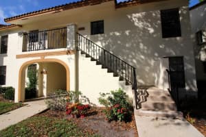 2900 Olivewood Terrace, Boca Raton, FL 33431 - MLS#B26001381