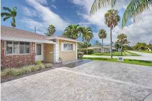 5100 22nd Avenue, Lighthouse Point, FL 33064 - MLS#B26001448