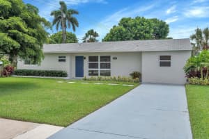 2001 Collier Avenue, Lake Worth, FL 33461 - MLS#B26001458