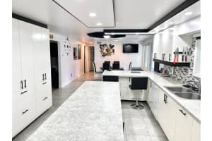 111 Alamanda Lane, Deerfield Beach, FL 33442 - MLS#B26001507