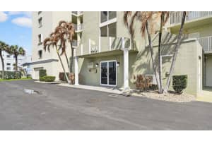 401 Jimmy Buffett Mem Highway, Satellite Beach, FL 32937 - MLS#B26001509