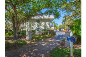 900 Jasmine Lane, Vero Beach, FL 32963 - MLS#B26001538