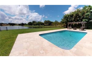 424 101st Avenue, Coral Springs, FL 33071 - MLS#B26001541