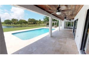 424 101st Avenue, Coral Springs, FL 33071 - MLS#B26001541