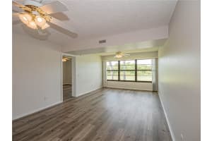 28 Plantation Drive, Vero Beach, FL 32966 - MLS#B26001551