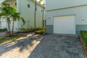 3149 Laurel Ridge Circle, Riviera Beach, FL 33404 - MLS#B26001589