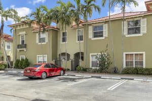 228 Lake Monterey Circle, Boynton Beach, FL 33426 - MLS#B26001652