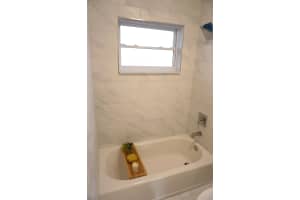 1498 38th Street, Oakland Park, FL 33334 - MLS#B26001674