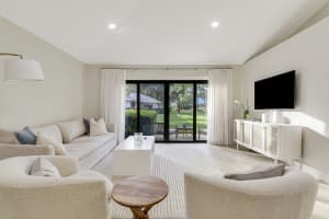 523 Club Drive, Palm Beach Gardens, FL 33418 - MLS#B26001706