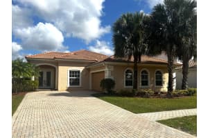 155 Bella Vista Way, Royal Palm Beach, FL 33411 - MLS#B26001727