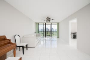 20335 Country Club Drive, Aventura, FL 33180 - MLS#B26001743