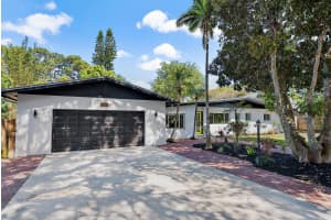 805 Madison Avenue, Stuart, FL 34996 - MLS#B26001752