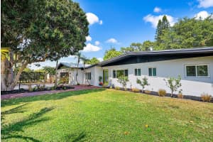 805 Madison Avenue, Stuart, FL 34996 - MLS#B26001752