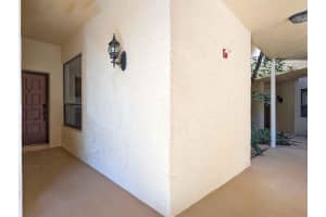 7535 La Paz Boulevard, Boca Raton, FL 33433 - MLS#B26001802