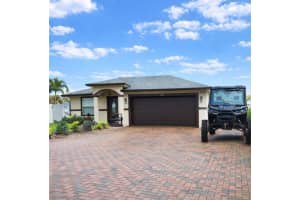 4789 Dolphin Drive, Lake Worth, FL 33463 - MLS#B26001833